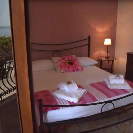 Appartement Plaza à Giardini-Naxos Extérieur photo
