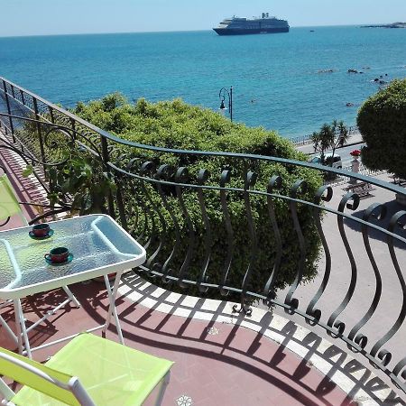 Appartement Plaza à Giardini-Naxos Extérieur photo