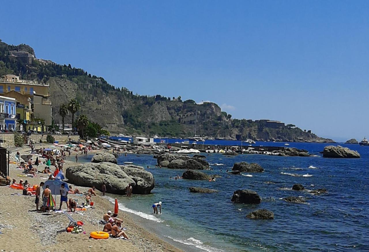 Appartement Plaza à Giardini-Naxos Extérieur photo