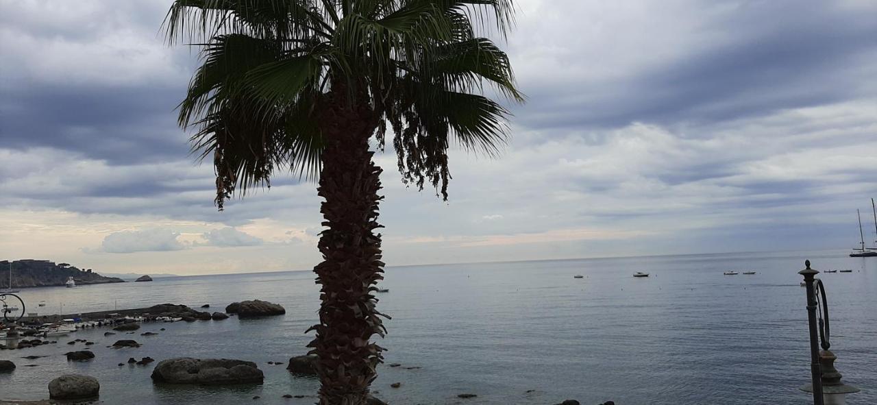Appartement Plaza à Giardini-Naxos Extérieur photo