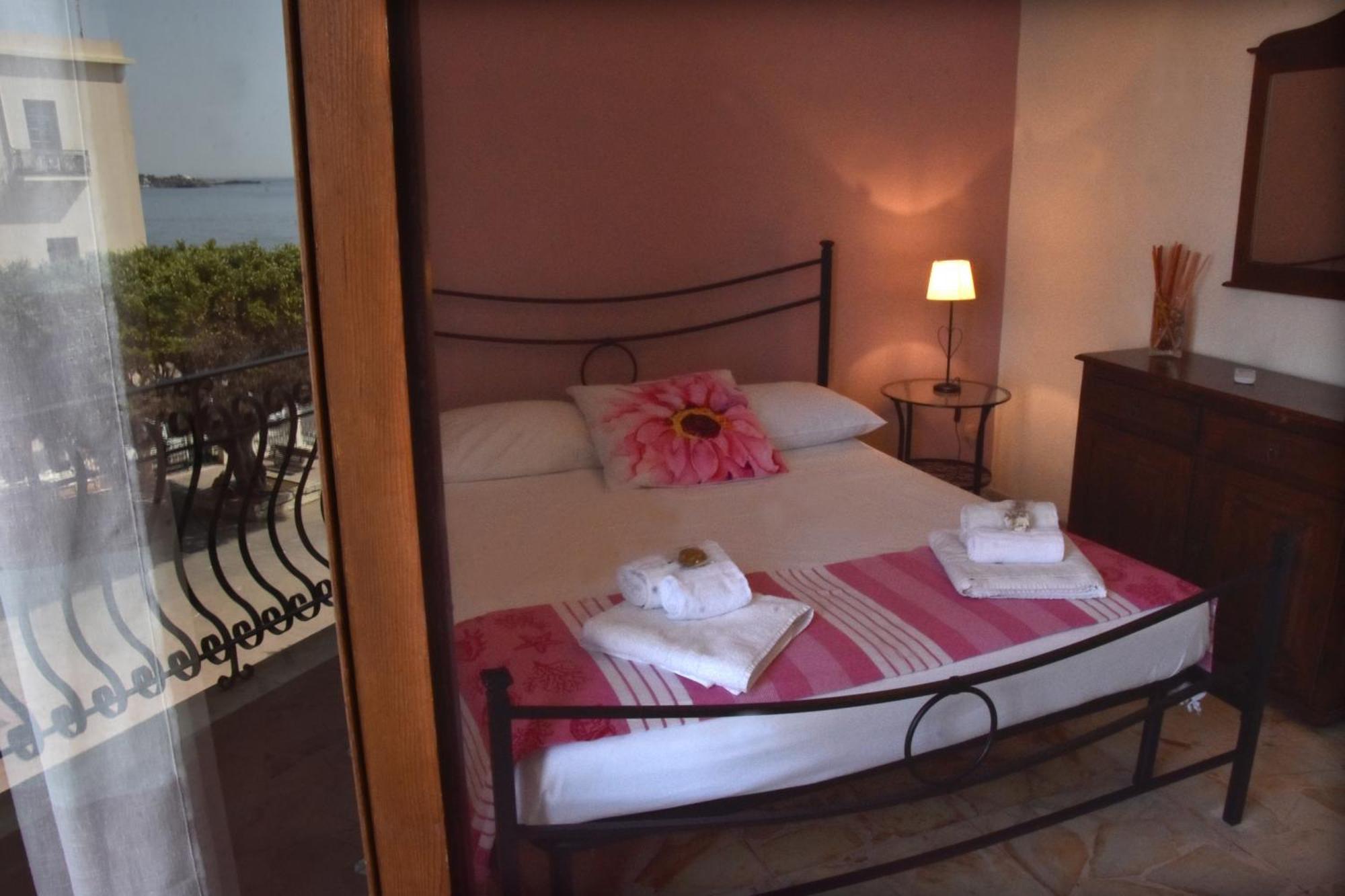 Appartement Plaza à Giardini-Naxos Extérieur photo