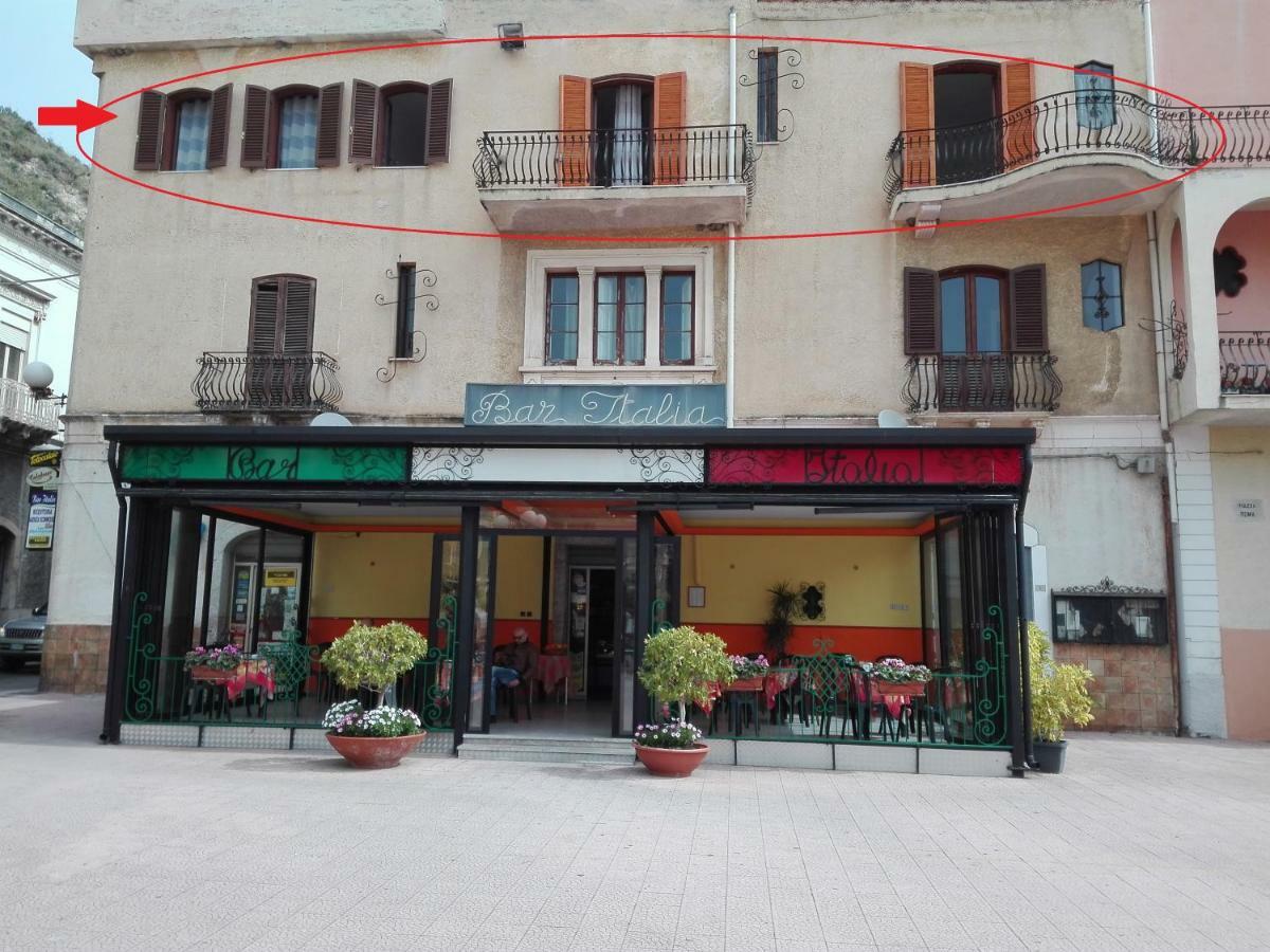 Appartement Plaza à Giardini-Naxos Extérieur photo